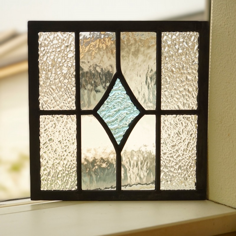 楽天市場】ステンドグラス パネル 住宅用 ダイヤ 水色 縦長方形 25cm