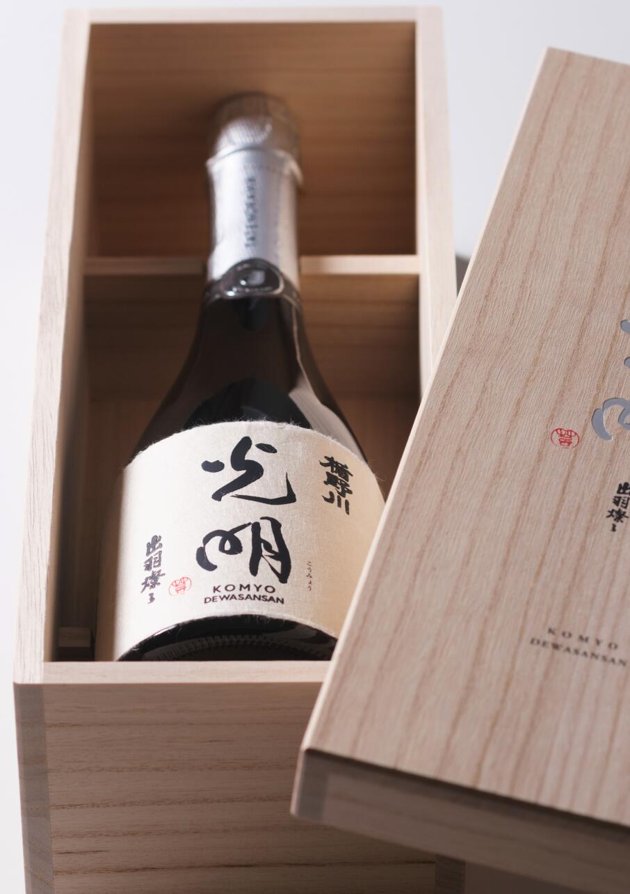 楽天市場】クール・送料無料｜ 勝山 純米大吟醸 ダイヤモンド 暁 720ml