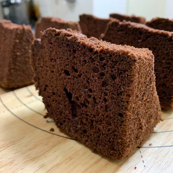 ≪喫茶メルツバウ≫米粉のシフォンケーキ