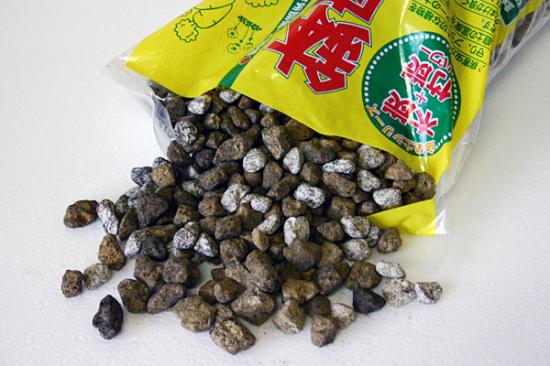 楽天市場 毎日 放射能測定後に出荷しています 鉢底石 約10リットル 花の土屋さんカネア