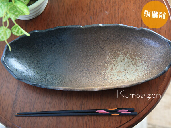 楽天市場】【黒備前シリーズ】【角皿】黒備前風4ツ足正角皿【横幅20.5