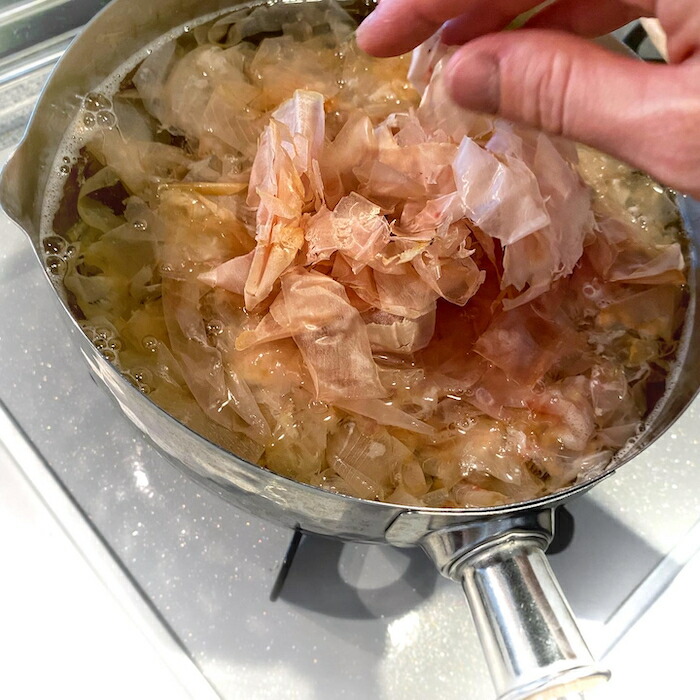 鰹節 本枯れ節 血合い抜き 薄削り 削り節 花かつお 業務用 太白 500g×2パック 送料無料 本枯節 セット 1キロ 大容量 かつお節 かつおぶし  本枯れ節 削り節 無添加 食塩無添加 高級 お吸い物 枕崎 鰹節 | earnesthomeco.com