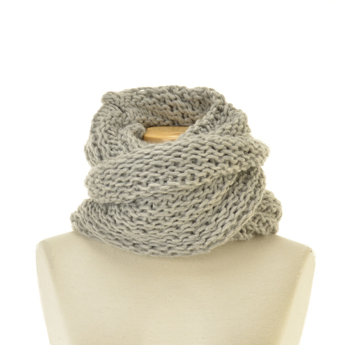 I&I × RAJABROOKE \"HIJAB NECK WARMER\" rajabrooke × i&i store HIJAB NECK WARMER