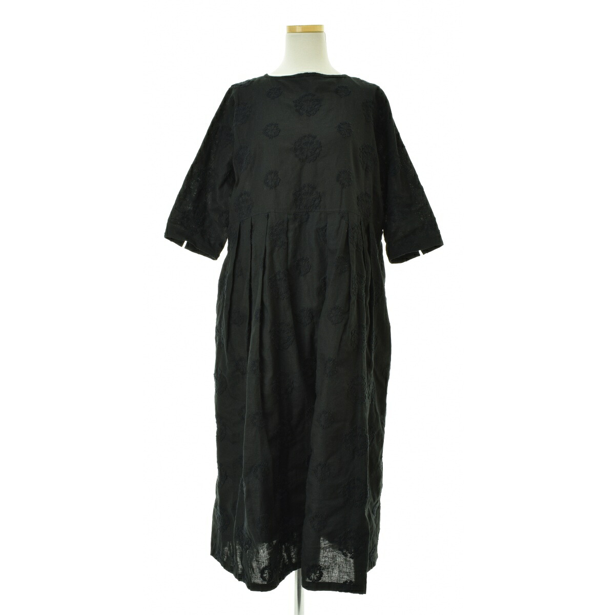 【中古】【期間限定値下げ】GRANDMA MAMA DAUGHTER / グランマ ママ ドーター 25SS TE2513991 HANAKANMURI タック七分袖ワンピース【cacfaecb-l】