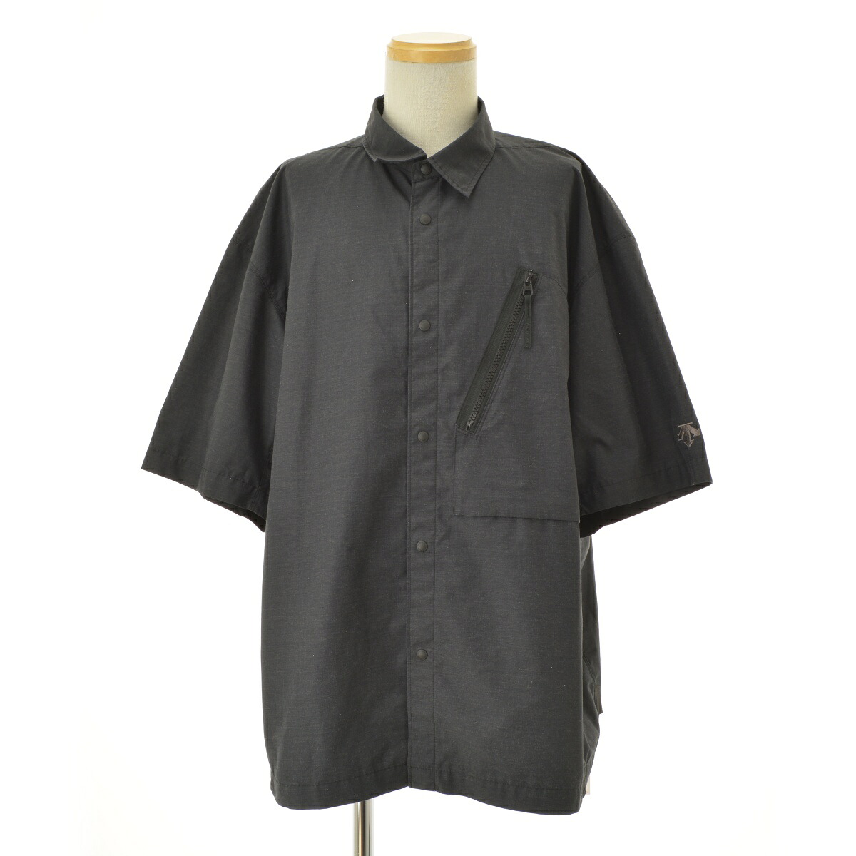 【中古】DESCENTE / デサント DESCENTE ALLTERRAIN 81 25SS DO5SHS01U スティープポケットハーフスリーブシャツ半袖シャツ【cacfbbbd-m】