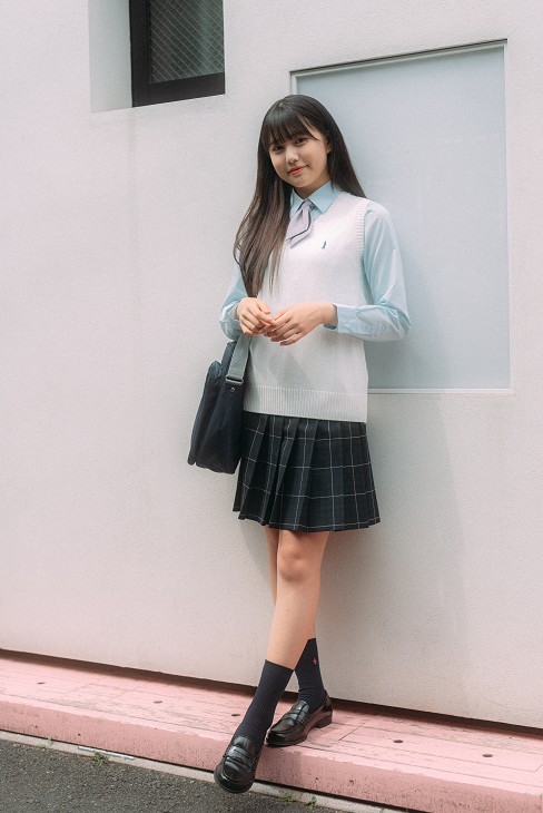 楽天市場 イーストボーイ ベスト スクールベスト 制服 ベスト ニットベスト 女子 ロゴ 刺繍 ホワイト 通学 学生 高校生 中学生 女子高生 人気 かわいい Eastboy 送料無料 制服専門店 カンコーショップ原宿