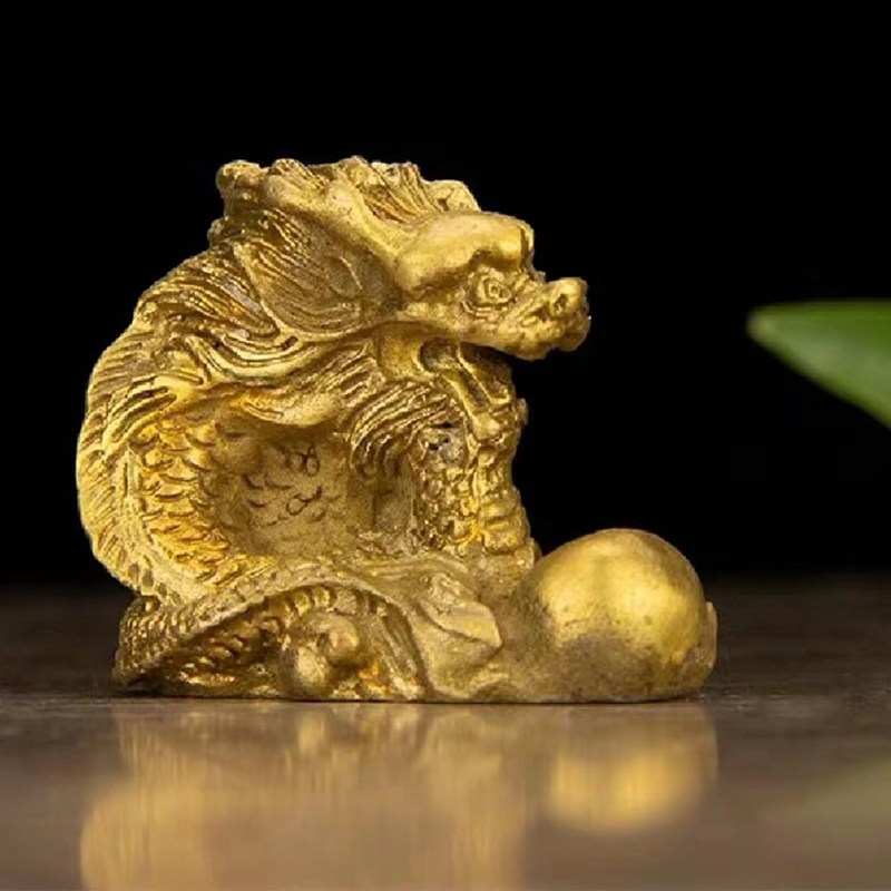 龍の置物 風水 五本爪 金龍 樹脂製 珠戯れ龍 風水グッズ インテリア リビング 玄関 オブジェ 置き物 干支 縁起物 金運アップ 祈願 運気アップ 厄除け 開運グッズ 幸運 開運祈願 風水龍|感謝マーケット