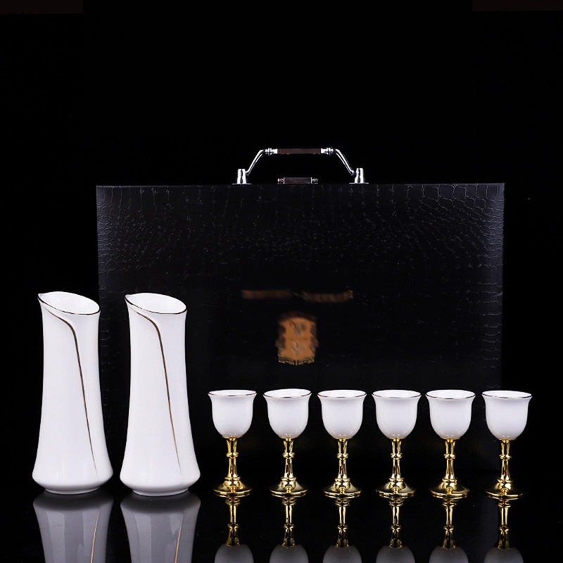 酒器セット 陶器 徳利２個 盃6個 8点セット ぐい呑み とっくり セット おちょこ ギフトボックス付き 酒器 酒水差し シンプル 上品 宴会 花見 来客 プレゼント 贈り物 引っ越し祝｜感謝マーケット