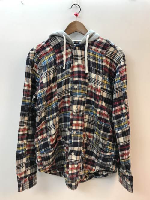 STUSSY ステューシー パッチワーク フーディ付き添い人読み合わせるプルオーバー 綿織物 大きさL マルチ色合い／トップス【中古】[☆3]