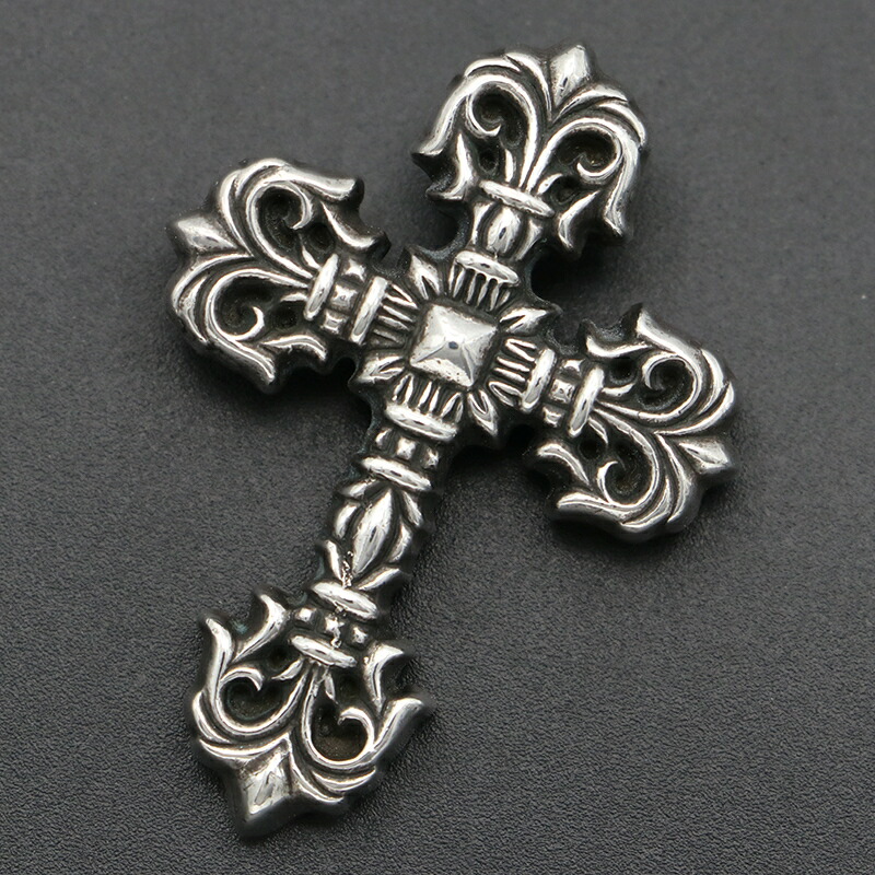 人気 1点モノクロムハーツ スモール CH クロス ペンダントトップ 中古・古着通販】CHROME HEARTS (クロムハーツ) スモールCH