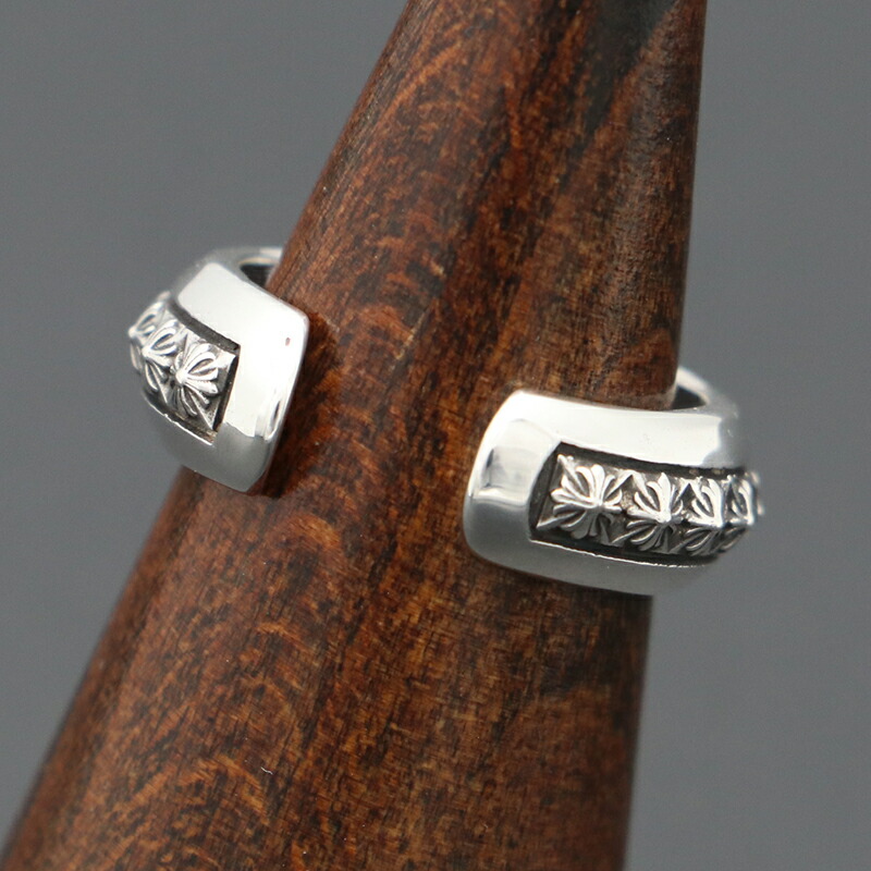 クロムハーツCHプラスピラミッドリング クロムハーツ リング/指輪 (CHROME HEARTS) CHプラス ピラミッド