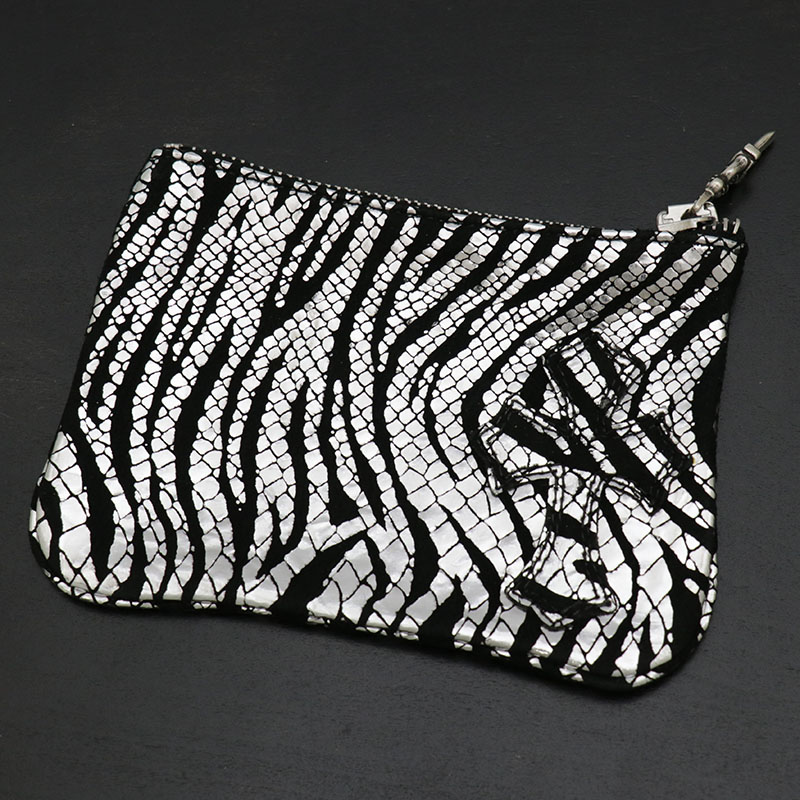 クロムハーツ【CHROMEHEARTS】チェンジパース / 御釣り入れ / はりつけ台継ぎ切れ / メタリック / ゼブラ柄 / しろがね色×黒いこと 【中古】9-3570