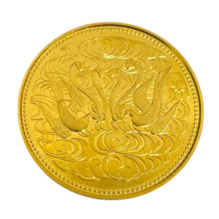 【中古】 Ｋ２４ 天皇陛下御治世60年祝する10万円金貨 十万円金貨 約２０．０g ゴールド 純金 祝するお金【楽ギフ_荷造り選りわける】