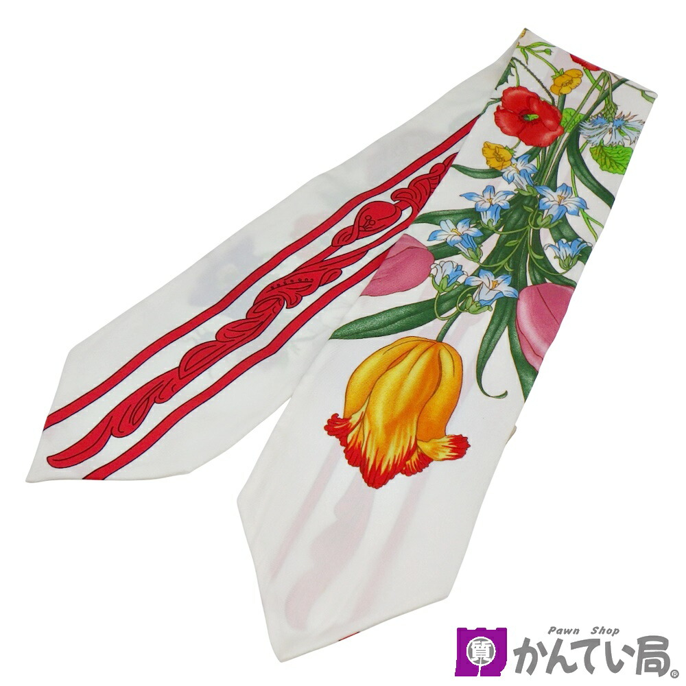 GUCCI ウール シルク 大判ストール ショール 花柄　135×135cm グッチGUCCI 大判 シルク混 花柄 マフラー ストール レディース