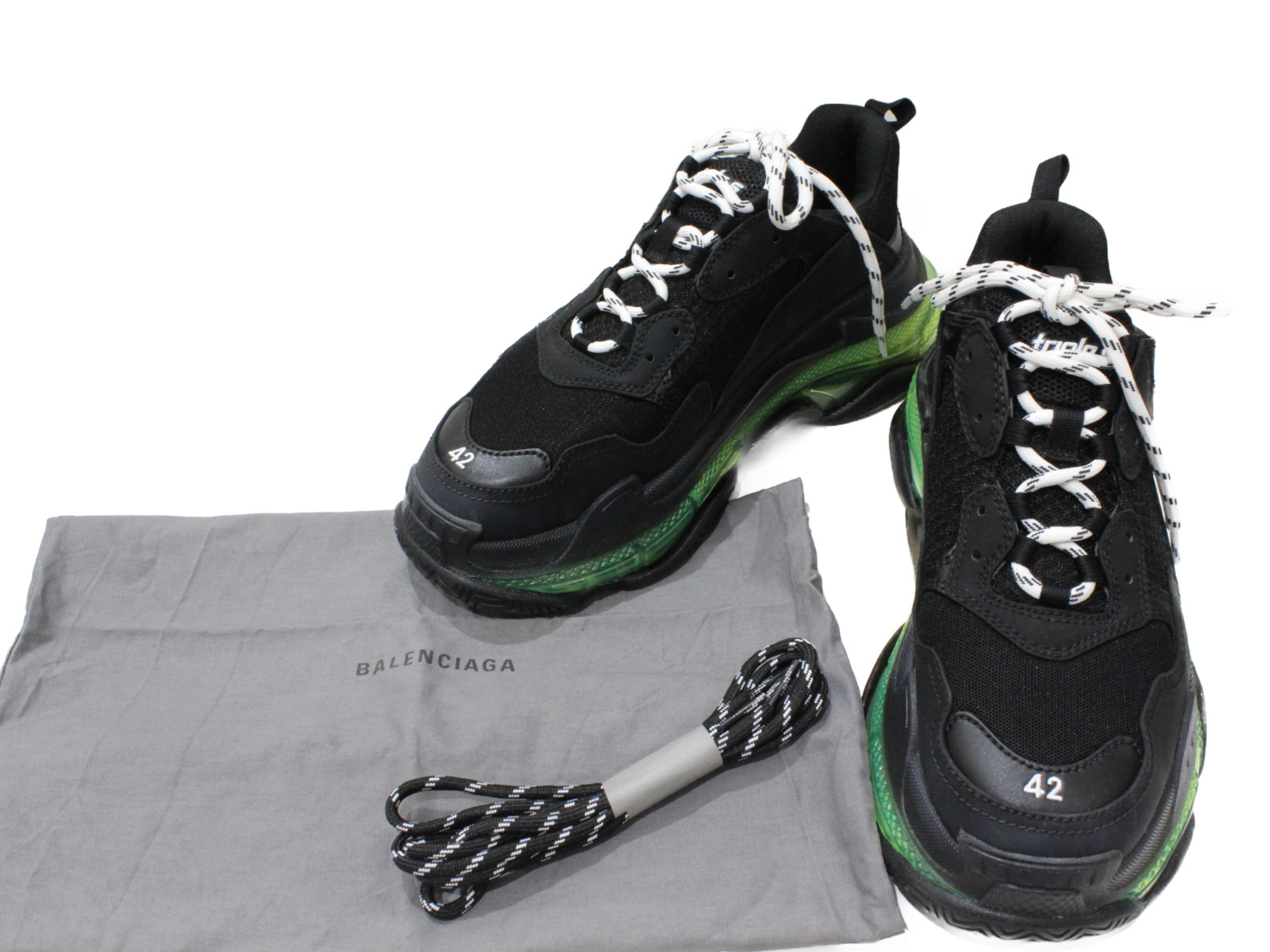 balenciaga triple s unisex