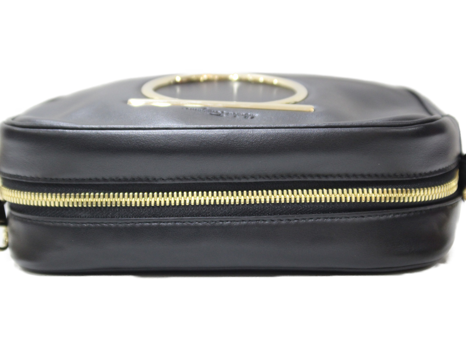 ホットセール ブラック Ab 21h030 ガンチーニチェーンショルダーバッグ Ferragamo 布袋あり Salvatore レザー 中古 プレゼント包装可 ギフト レディース おしゃれ 上品 かわいい シンプル ショルダーバッグ レディースバッグ Williamsav Com