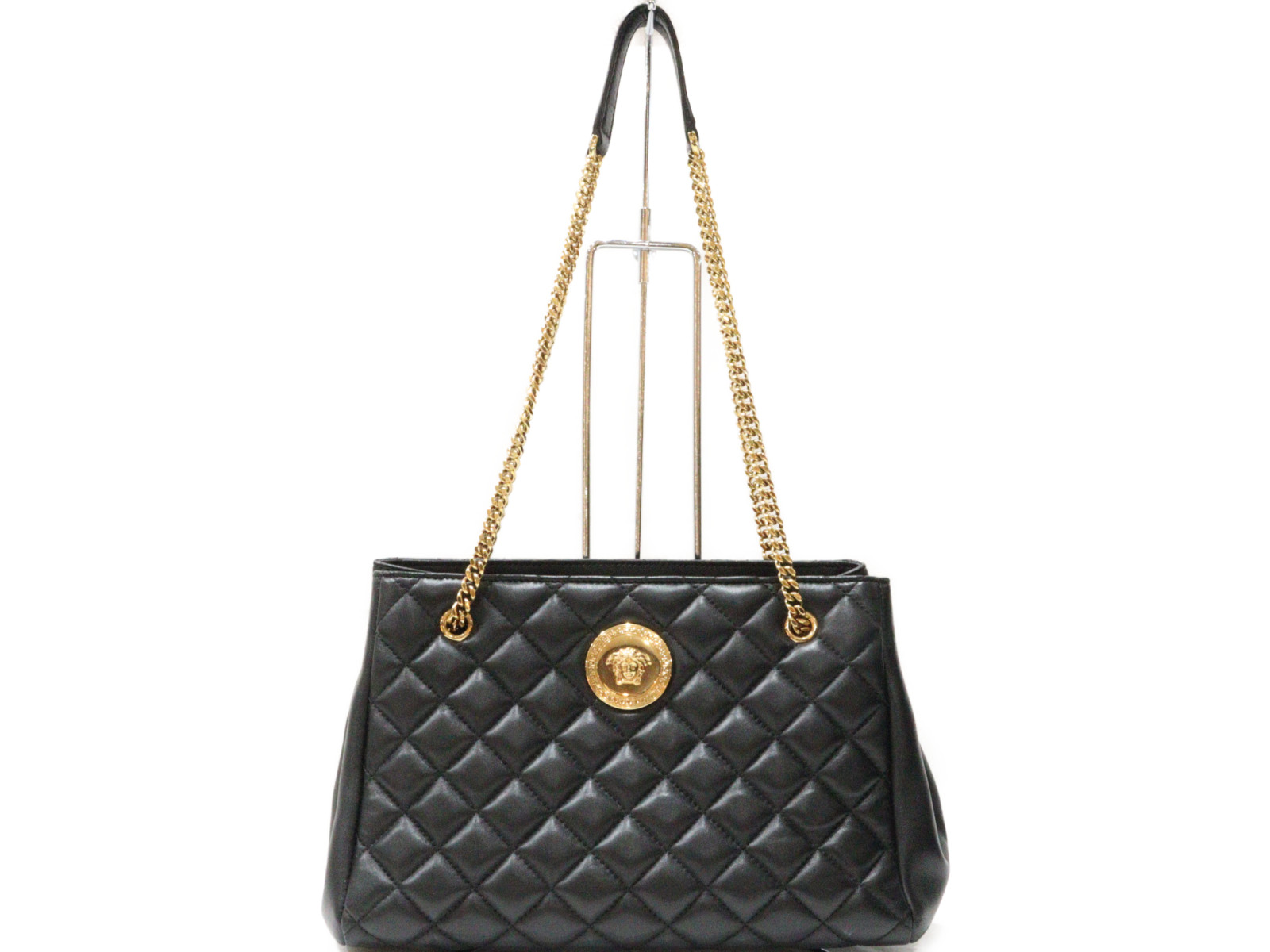 VERSACE　ヴェルサーチ　メドゥーサ キルティング チェーンバッグ　1005560 1A03912　ブラック　レザー　シンプル　レディース　ギフト　プレゼント包装可【中古】松山朝生田店