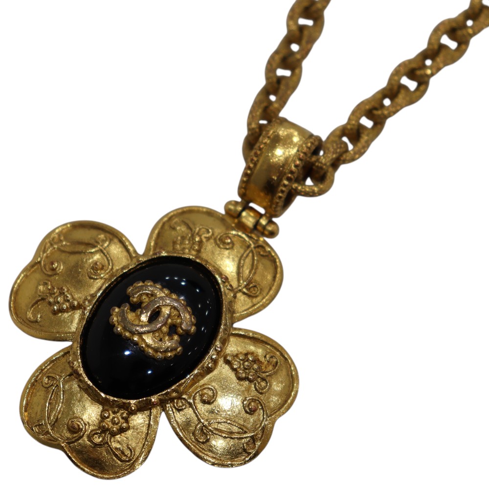 CHANEL シャネル　ヴィンテージネコペンダント CHANEL Vintage Cat Necklace - Iconic Luxury Jewelry