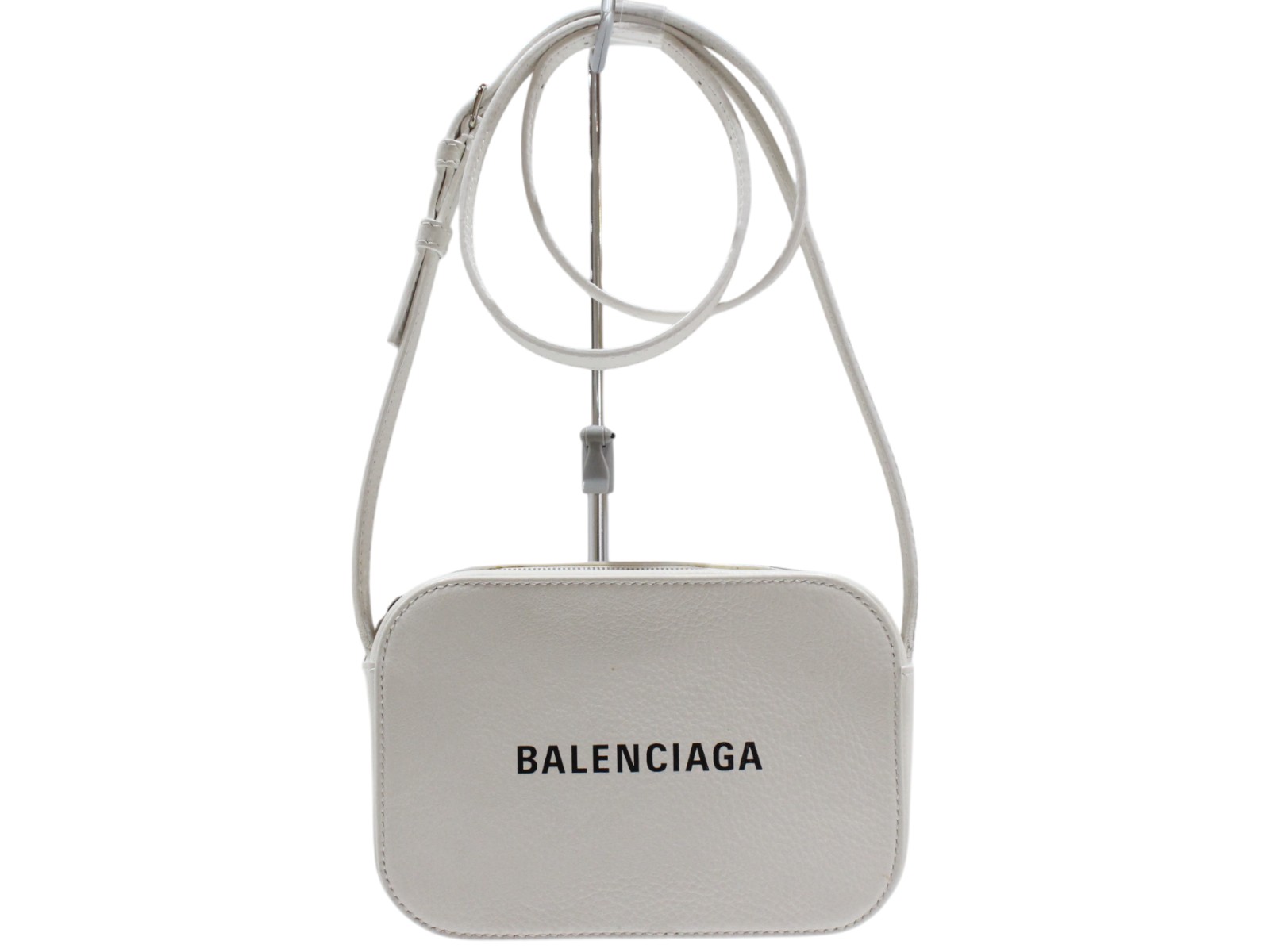【極美品✨】 バレンシアガ カメラバッグ エブリデイ ホワイト レザー ロゴ 極美品✨】 バレンシアガ カメラバッグ エブリデイ ホワイト レザー
