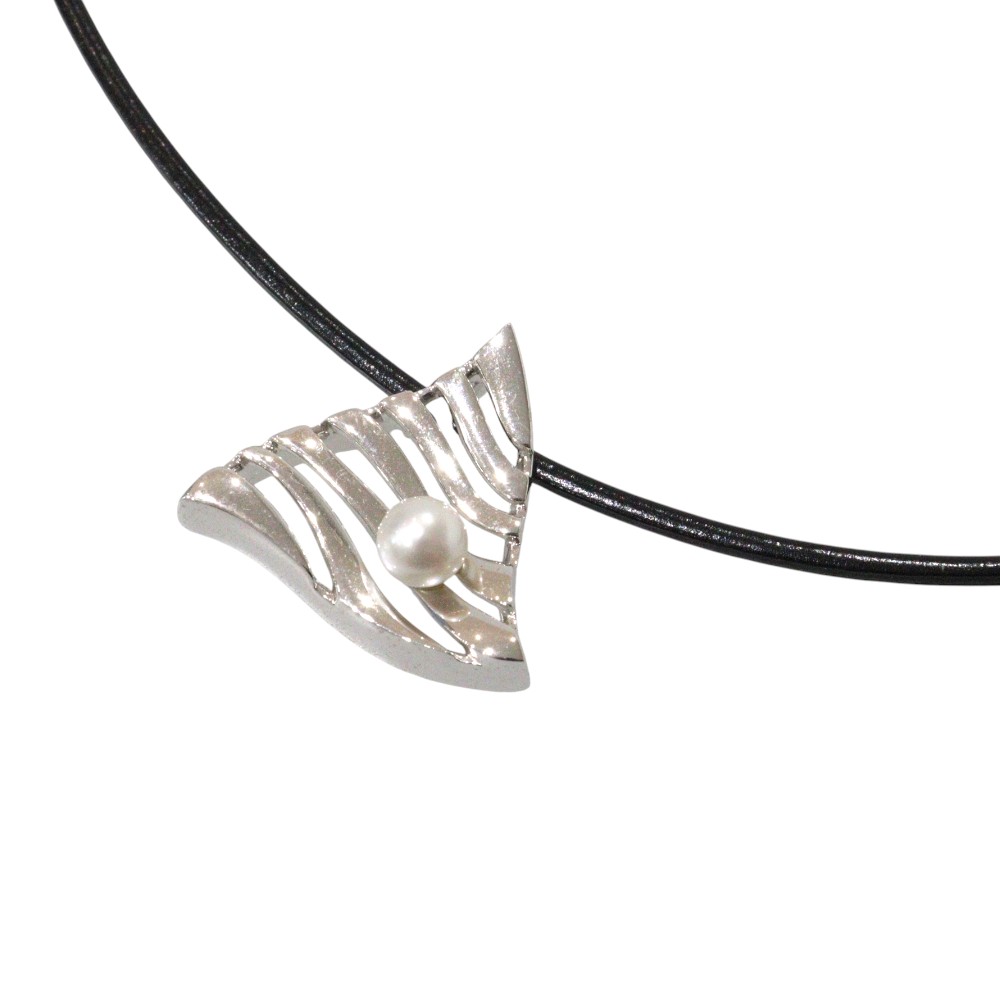 ミキモトチャリティーアクセサリー 楽天市場】ミキモト MIKIMOTO チョーカー 珊瑚 モチーフ 110周年