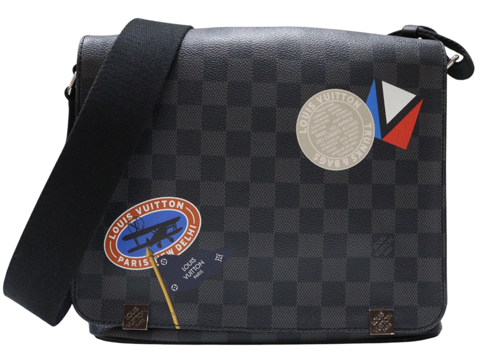 LOUIS VUITTON　ルイ・ヴィトン　ディストリクトPM　NM　N41054　ダミエ・グラフィット　ブラック系　グレー系　ショルダーバッグ　マグネット開閉式　メンズ　ギフト　プレゼント包装可【中古】松山朝生田店｜かんてい局松前Ｒ５６号店