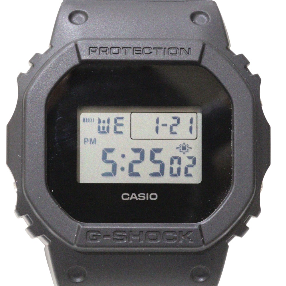 【40周年記念リマスターブラック】CASIO カシオ 5600シリーズ DWE-5657RE-1JR クオーツ デジタル ブラック ラバー 20気圧防水 デイデイト メンズ シンプル 人気 腕時計 ウォッチ プレゼント包装 ギフト【中古】松前R56号店