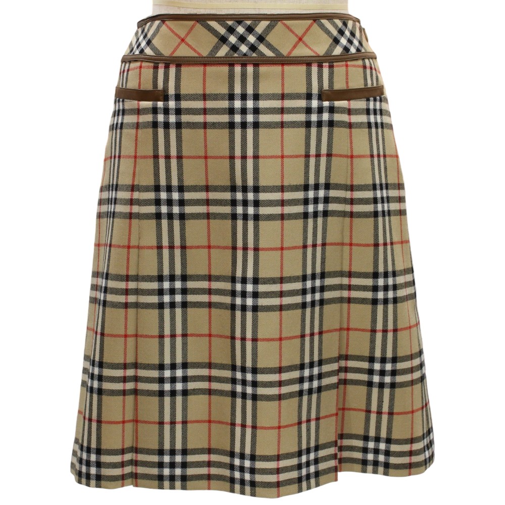 BURBERRY BLUE LABEL　バーバリー ブルーレーベル　ノバチェックスカート　FLF55-626　サイズ38　日本参考サイズM　ベージュ系　ポリエステル　服　レディース　定番　人気　ギフト　プレゼント包装可【中古】松前R56号店