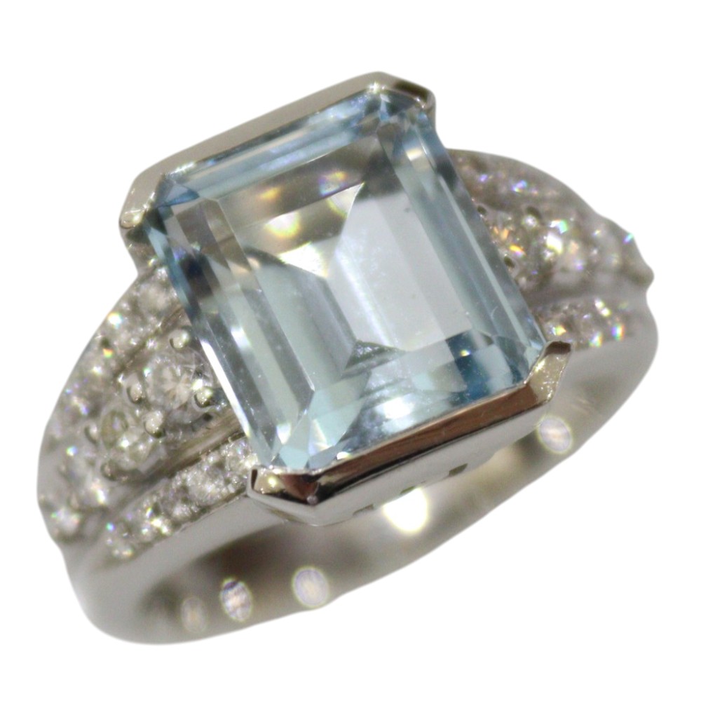 Pt900　プラチナ　アクアマリンデザインリング　メレダイヤモンド　0.51ct　11号　10.8ｇ　綺麗　　レディース　指輪　アクセサリー　ジュエリー　プレゼント包装可　ギフト【中古】松前R56号店｜かんてい局松前Ｒ５６号店