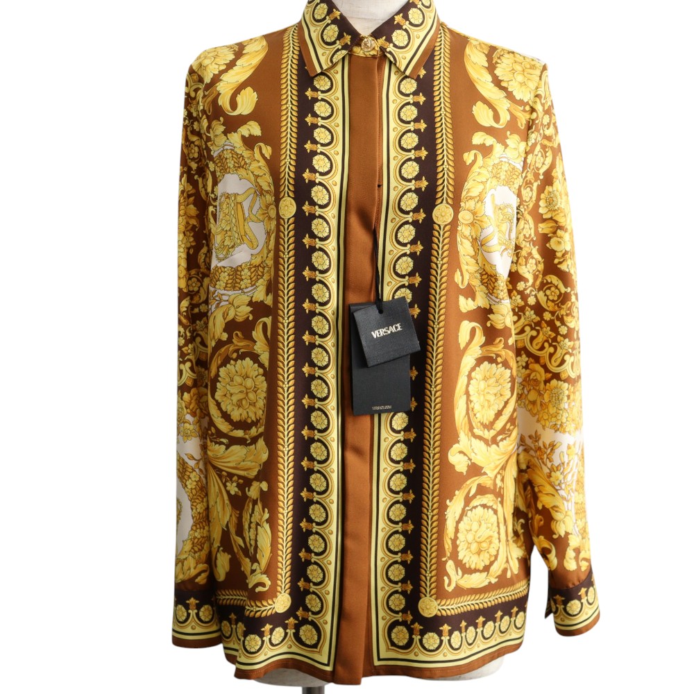 【ハンガー・布袋付き】VERSACE　ヴェルサーチェ　プリント　シルク　シャツ　1001360　36　メドゥーサ　イエロー系　服　レディース　ウィメンズ　女性　ブランド衣類　ファッション　おしゃれ　定番　人気　ギフト　プレゼント包装可【中古】松山朝生田店｜かんてい局松前Ｒ５６号店