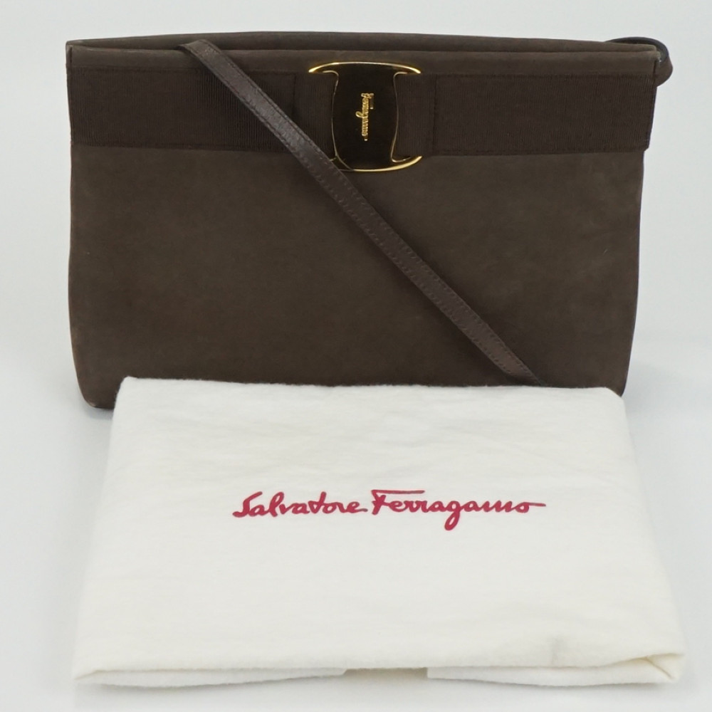 きれい FERRAGAMO フェラガモ 210588 ヴァラ ショルダーバッグ