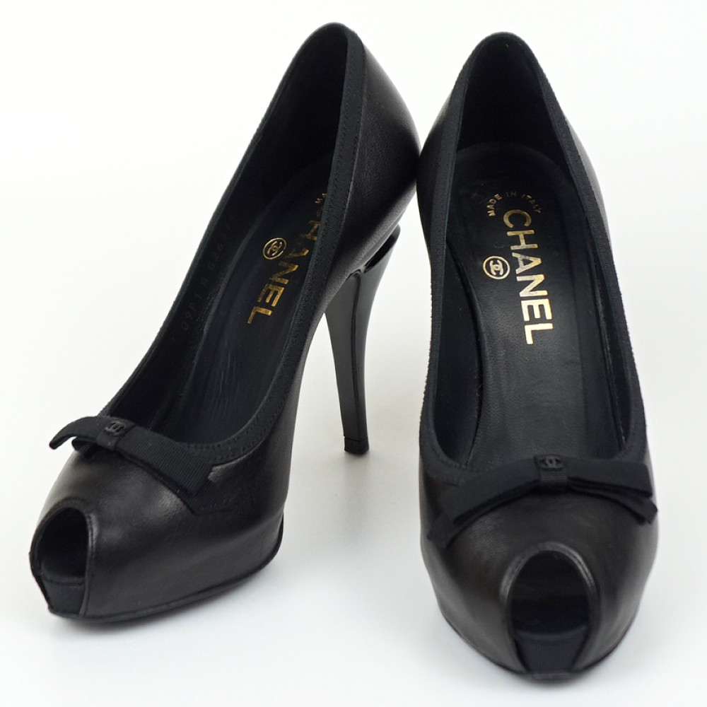 CHANEL　シャネル　オープントゥパンプス　ブラック　黒　サイズ表記35 1/2　日本サイズ約23cm程度　ヒール約11cm　レディースシューズ　アパレル　【中古】