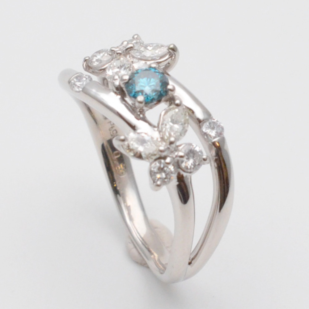 Pt900　ダイヤリング　プラチナ　ブルーダイヤ0.20ct　ダイヤモンド0.55ct　約13号サイズ　重量約6.3g　指輪　ジュエリー　アクセサリー　レディース　【中古】