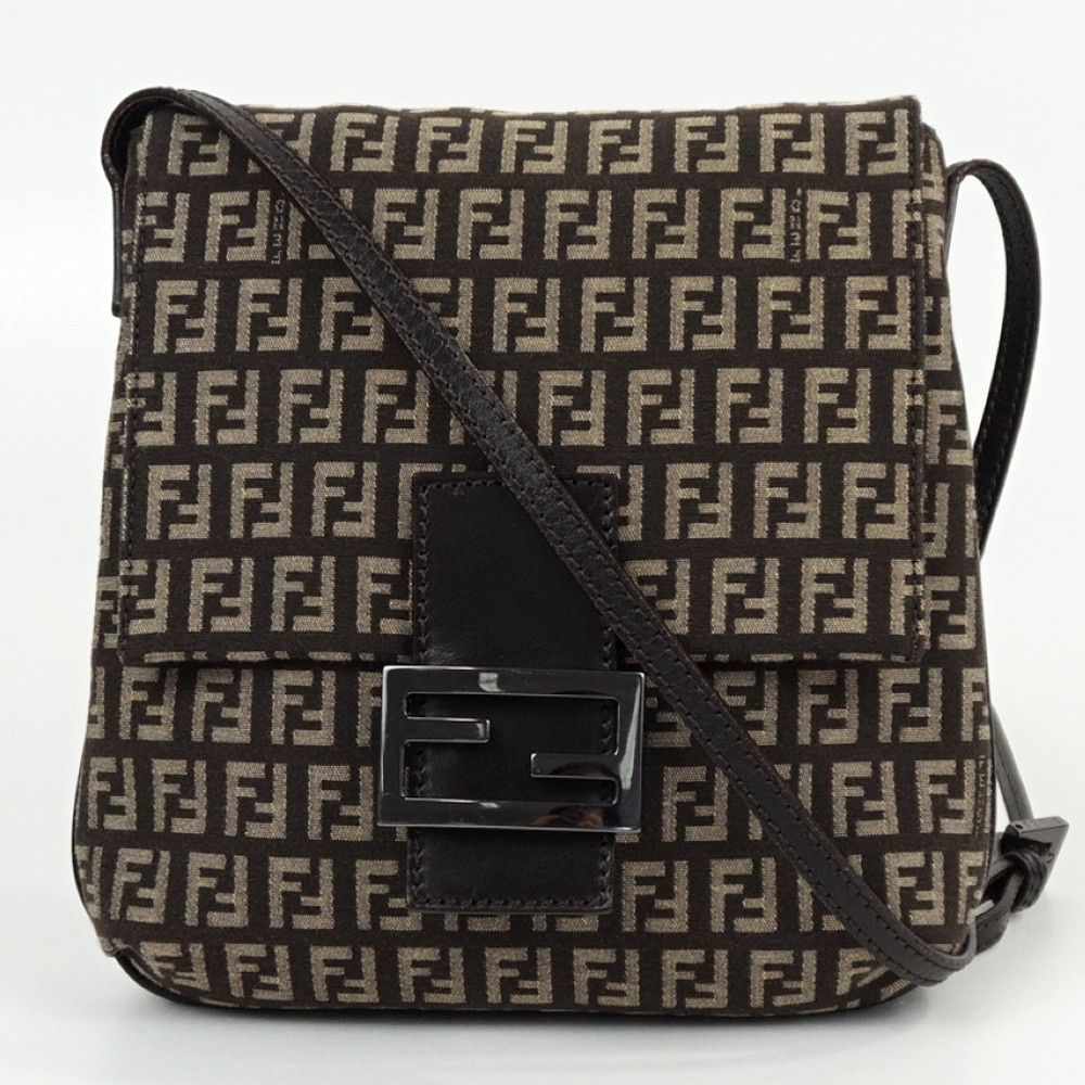 FENDI フェンディ ズッキーノショルダーバッグ ブラウン 斜め掛け レディースバッグ 【中古】