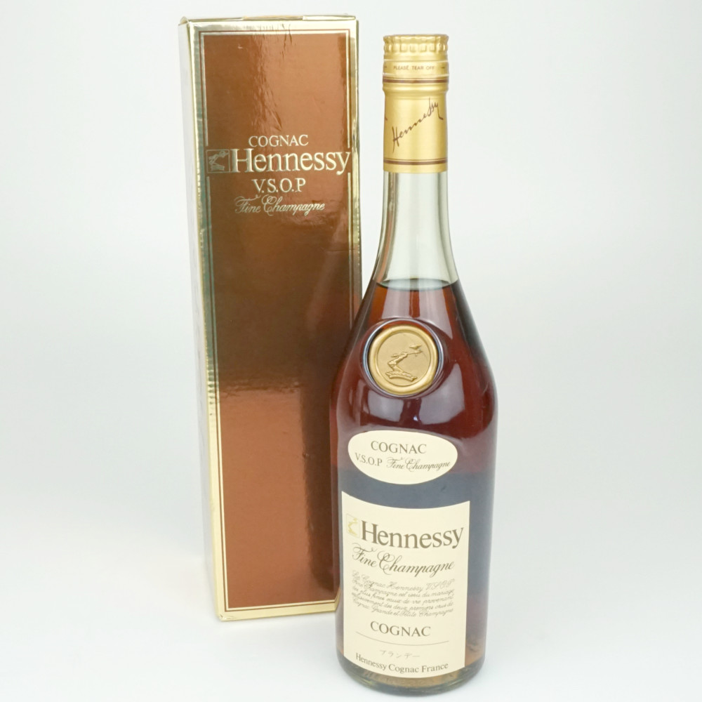 Hennessy ヘネシー コニャック 700ml 40% 未開栓 ブック Hennessy ヘネシー コニャック 700ml 40% 未開栓 ブック - メルカリ