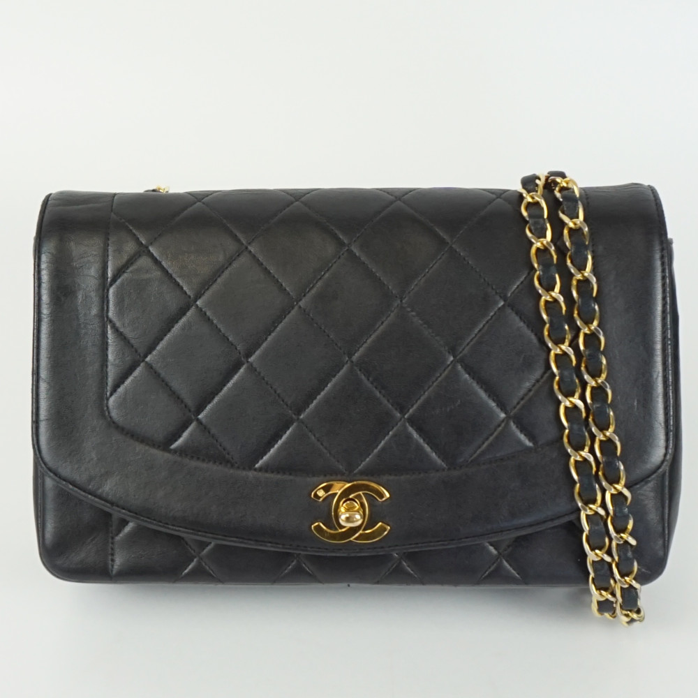 CHANEL　シャネル　A01165　ダイアナ25　ブラック　黒　ゴールド金具　ココマーク　肩掛け　斜め掛け　チェーンバッグ　レディース　【中古】｜質屋かんてい局　盛岡店