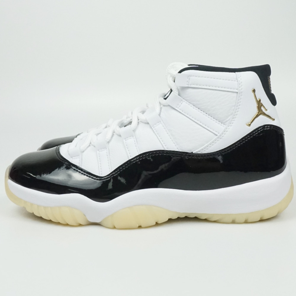 NIKE　ナイキ　CT8012-170　AIR JORDAN 11 RETRO　ホワイト/メタリックゴールド-ブラック　サイズ表記UK8.5　日本サイズ27.5cm程度　メンズシューズ　アパレル　【中古】