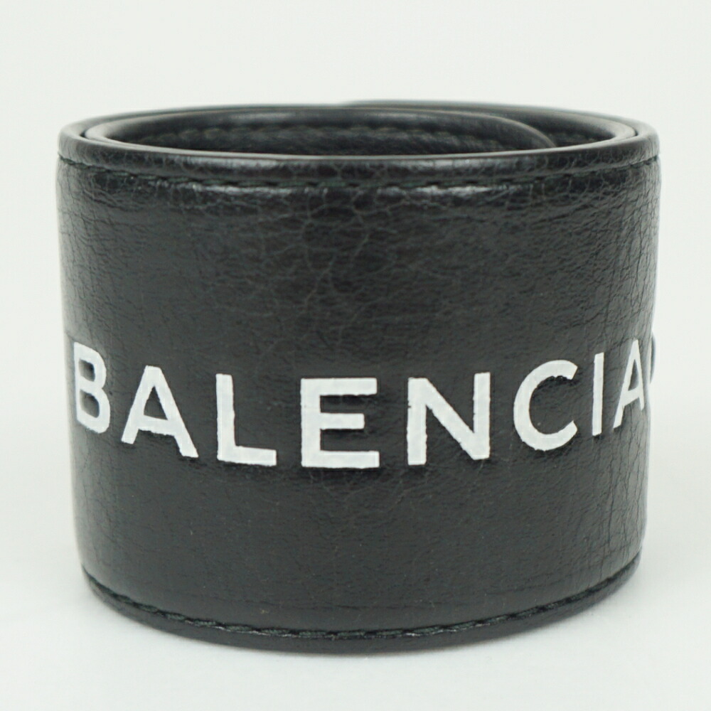 BALENCIAGA バレンシアガ 469170 CYCLE 循環過程腕輪 黒いこと 黒 白いことロゴタイプ なめし革 ブランドアクセ メンズ レディース 【中古】