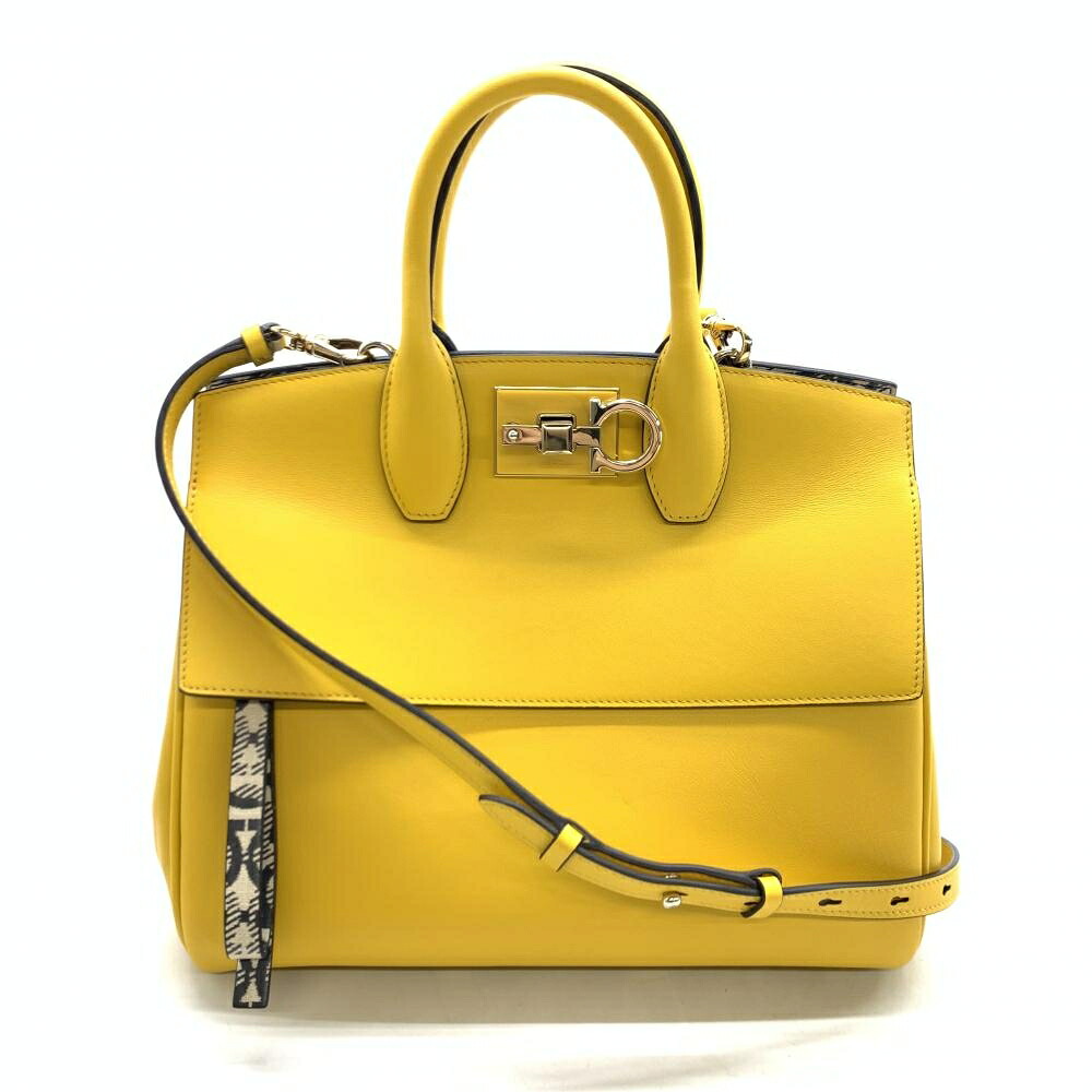 Salvatore Ferragamo サルヴァトーレフェラガモ ステューディオ 2WAYショルダー ハンドバッグ レザー イエロー レディース 管理RT46030|かんてい局名古屋錦三丁目・緑店