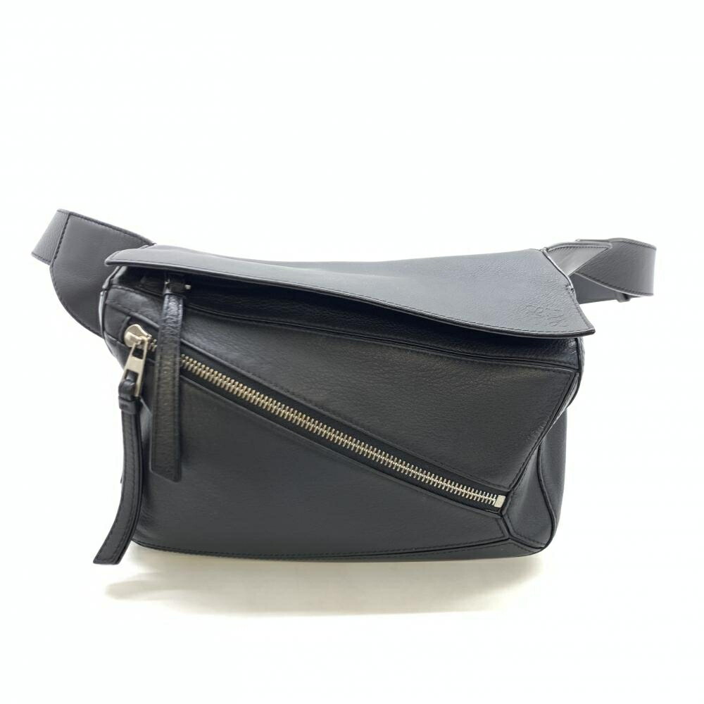 LOEWE ロエベ B510P35X09 謎合わせ バムバッグ スモール ショルダーバッグ 上半身御徒面子 なめし革 黒いこと 黒 メンズ 管理することRT46318