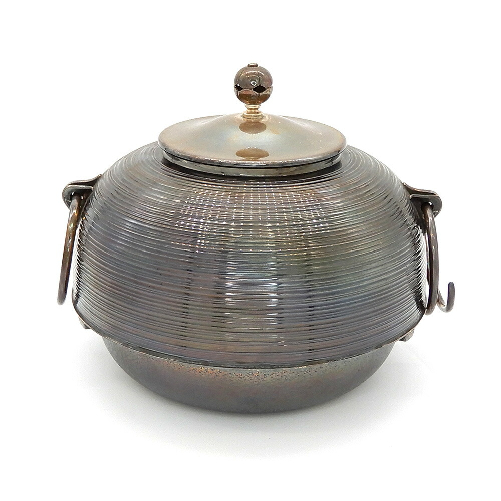 鋳鉄製 茶釜 花模様 蓋付き 花模様の鉄製茶釜 蓋付き