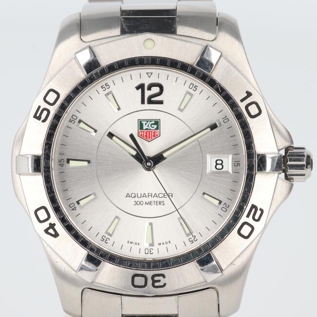 タグホイヤー【TAG HEUER】WAF1112 アクアレーサー デイト ステンレス/SS シルバー文字盤 クオーツ 男性/メンズ マリンスポーツ 300m防水 ギフト プレゼント 贈り物 お祝い【中古】h