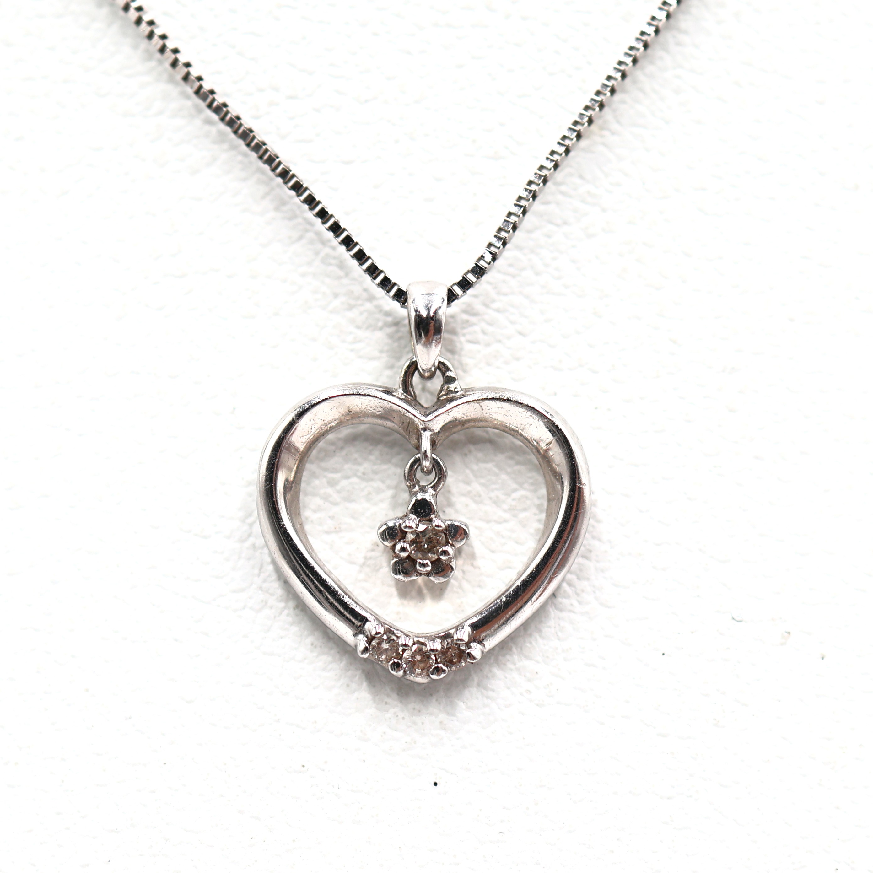 【ソーティング】K10WG ダイヤモンド付ハートネックレス D 約1.6g/約40cm white gold/ホワイトゴールド レディース 女性 ギフト プレゼント ノーブランドジュエリー【中古】s 土浦