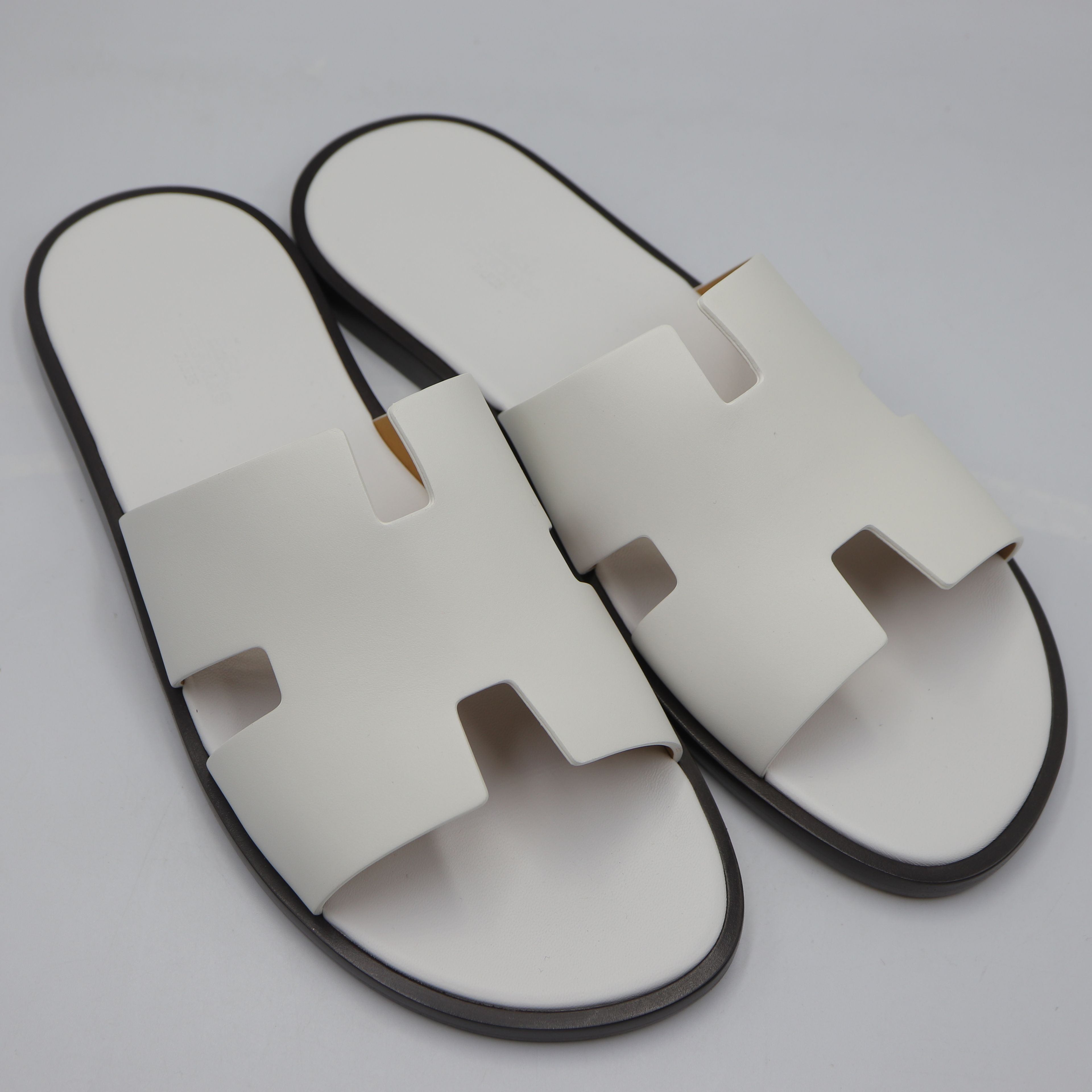 エルメス【Hermes】H041141ZH02420 イズミール 白いこと メンズサンダル 42 1/2 約27.5珊  差し上げ物 差し上げ物 流行り物【中古】t