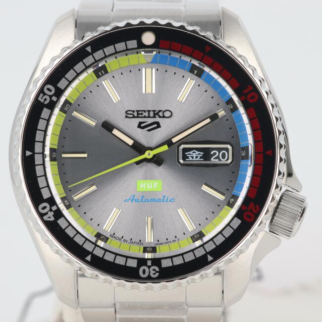 セイコー【SEIKO】×ハフ【HUF】4R36-15F2 セイコー5 運動競技/セイコーファイブ しろがね色文字記号盤 二人三脚 ステンレス鋼 自動小銃一巻き(手巻き付き) 裏スケ 制限事項 メンズ/成人男性 差し上げ物 差し上げ物【中古】h