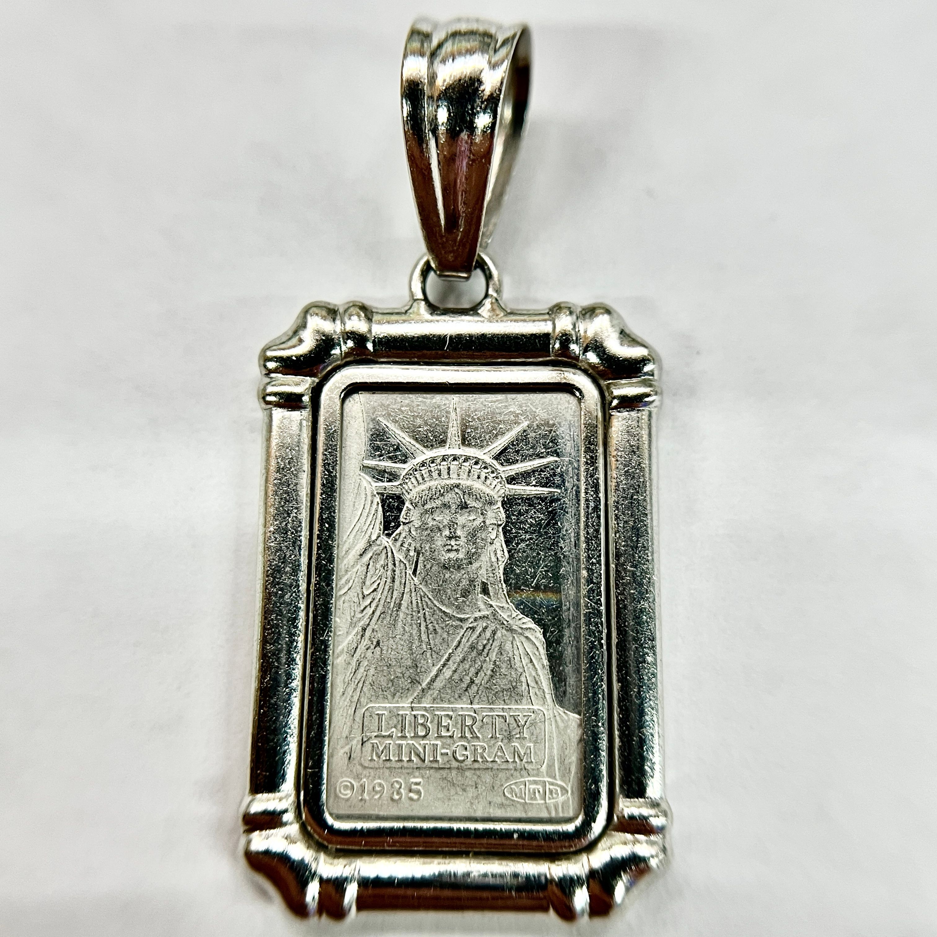 PT1000/PT900 2gはたご屋天道様 シャンデリヤいの一番  総掛け目約4.6g プラチナ/platinum LIBERY MINI-GRAM 1985 メンズ 成人男性 レディース お上さん 差し上げ物 差し上げ物 差し上げ物 祝い事【中古】t
