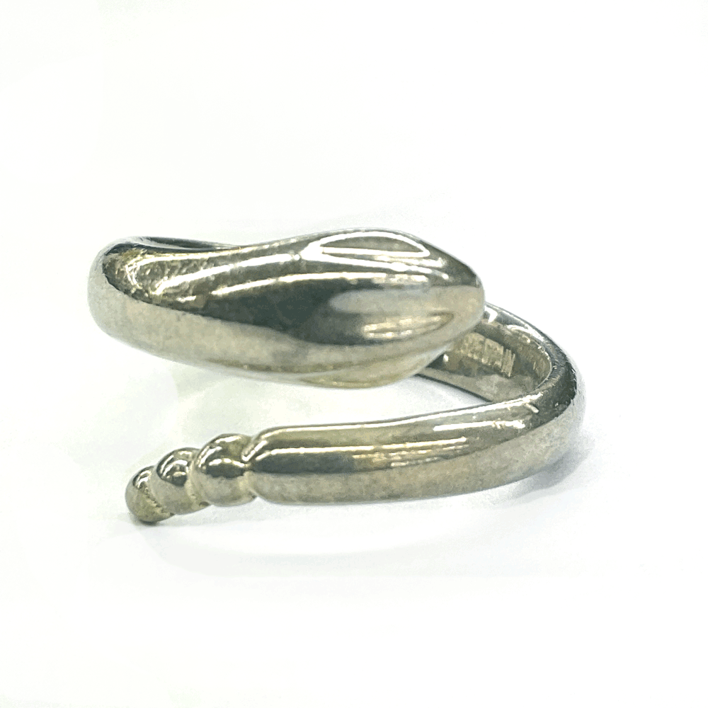 Tiffany & Co. k18 スネークモチーフ バングル ダイヤ3P Tiffany & Co. k18 スネークモチーフ バングル ダイヤ3P - メルカリ