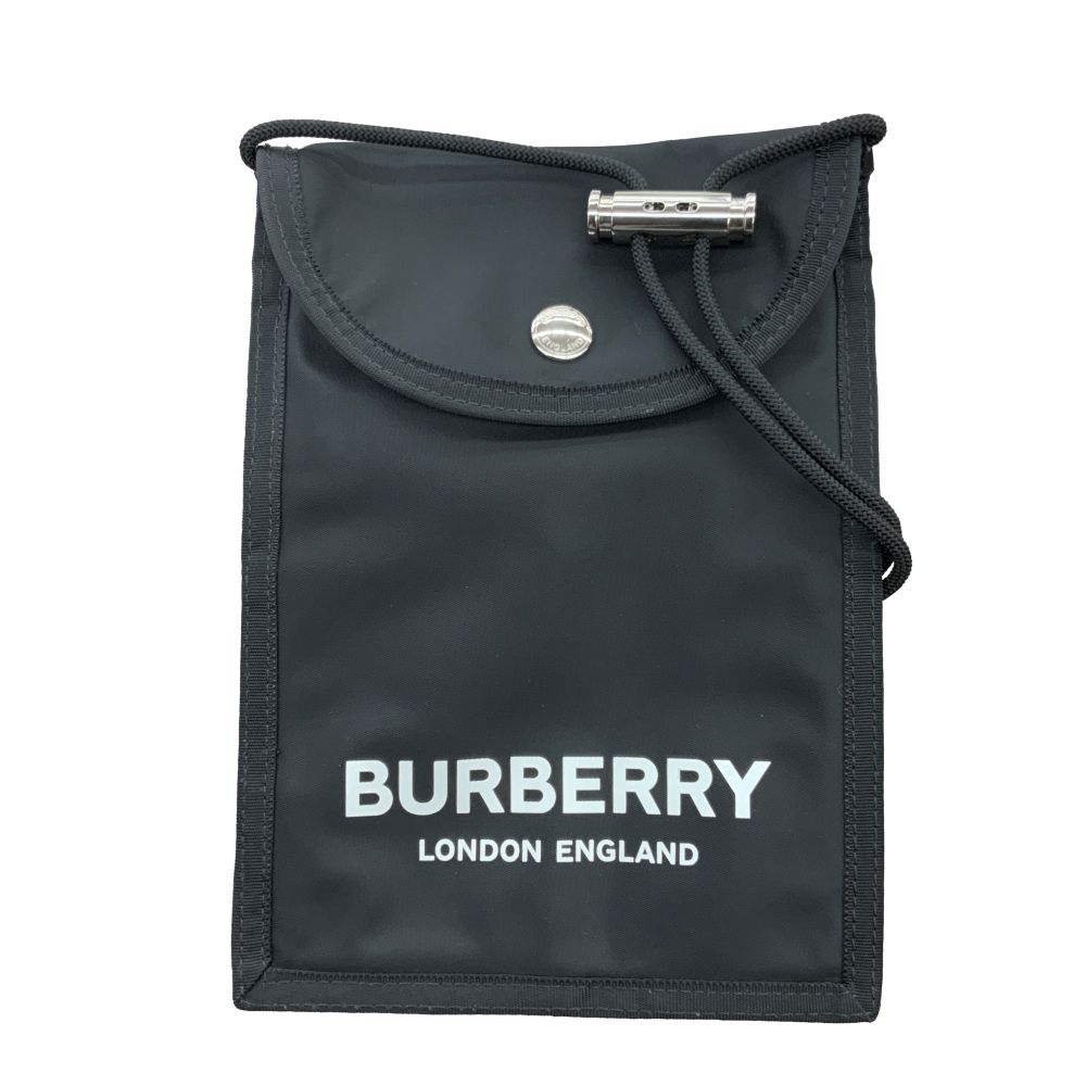 O【BURBERRY】8014730　ロゴプリント　 サコッシュ　ショルダーバッグ　ブラック　ナイロン　メンズ　男性　レディース　女性　ユニセックス【バーバリー】　【かんてい局小山店】T26-404o-hk