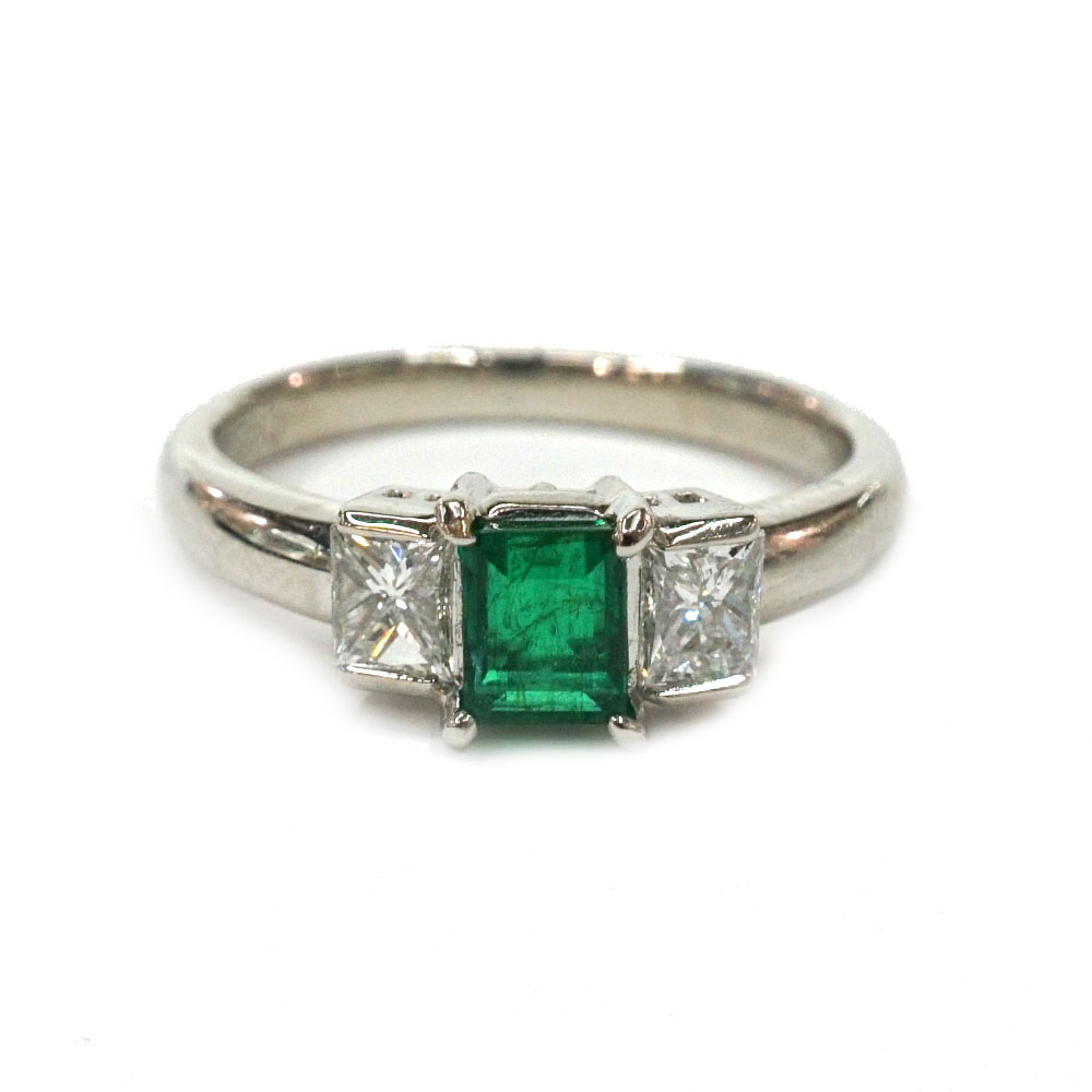 Pt900 プラチナ リング 指輪 エメラルド0.61ct ダイヤモンド0.50ct【中古】