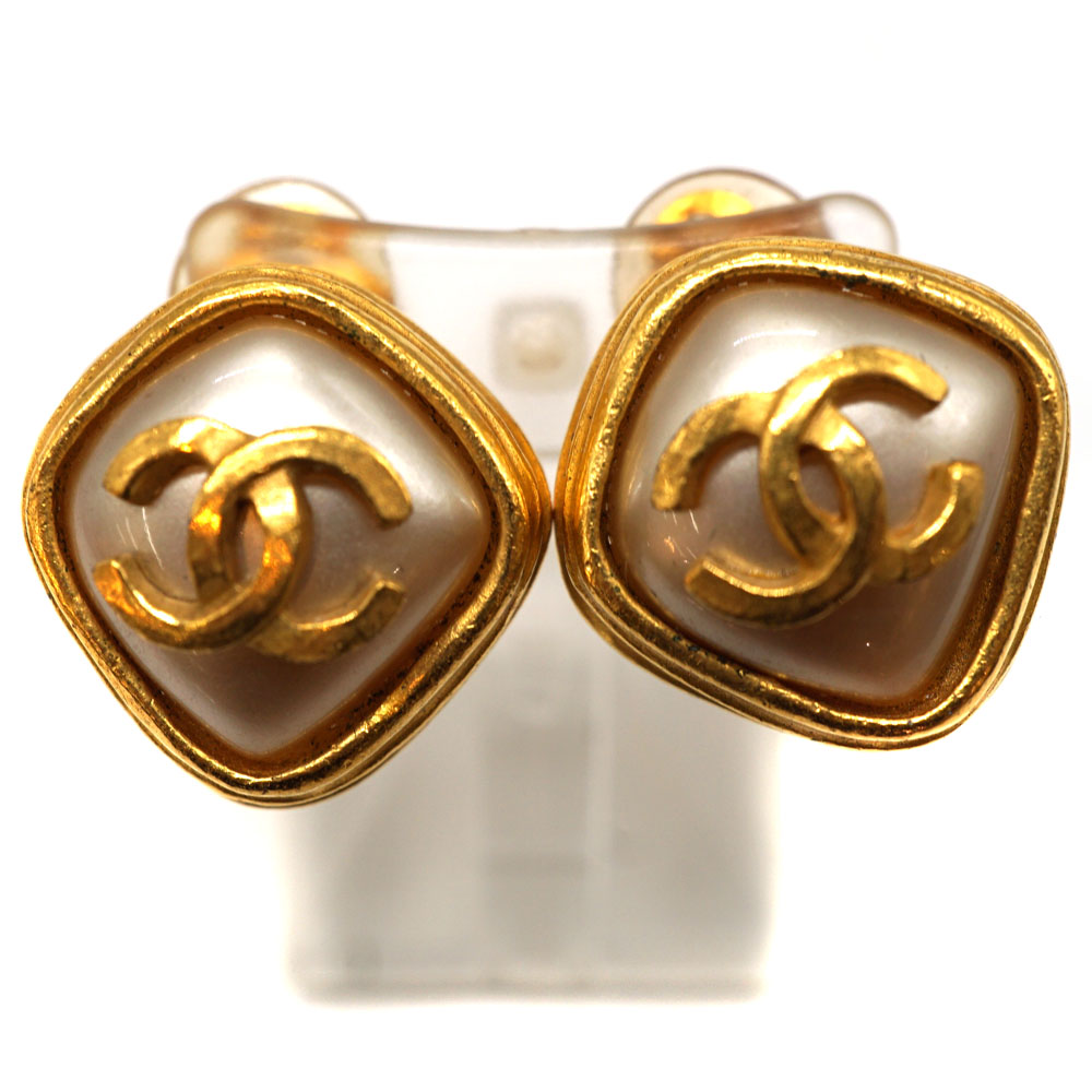 シャネル Chanel フェイクパール ココマークイヤリング ゴールド アクセサリー【中古】｜質屋かんてい局 店