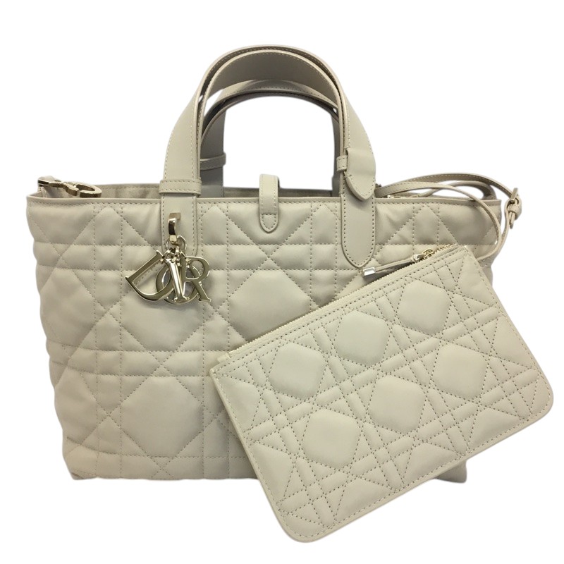 DIOR【クリスチャンディオール】TOUJOURSミディアムバッグ ハンドバック 合切袋付き添い人 なめし革 ベージュ系 M28210SHJ-M51U【中古品/USED-AB】一六銀行 かんてい局那覇店 ｎ3100342927300015